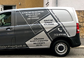 Beschriftung eines Transporters für den Partyservice Wilhelmshöhe